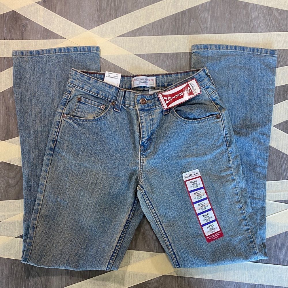 Levi’s Low Rise Bootcut Stretch Jeans NWT Misses Sz 4